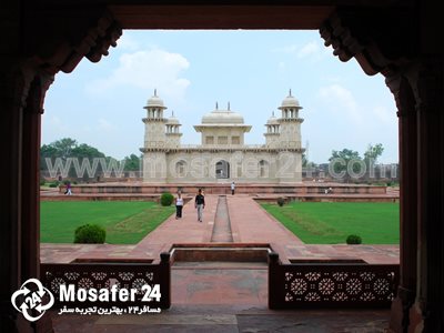 مقبره اعتمادالدوله آگرا